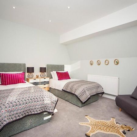 ※ Spacious Georgian Coach House & With Parking Bath Bagian luar foto