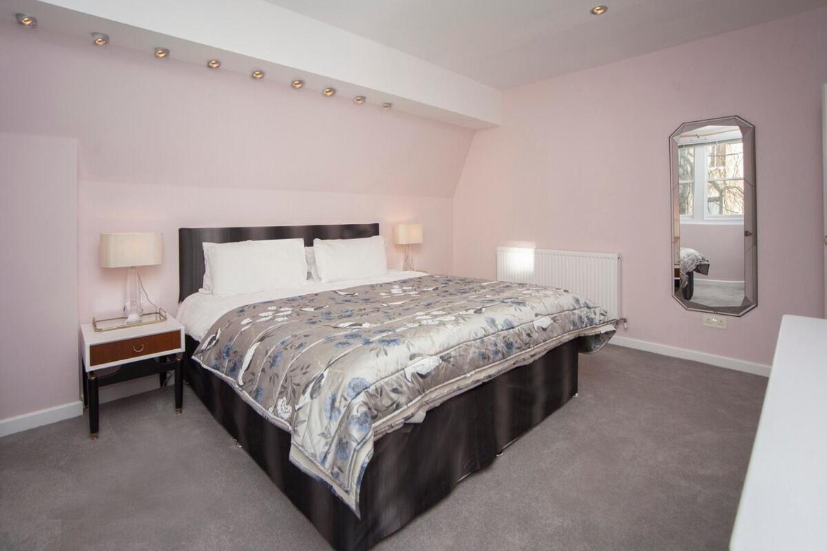 ※ Spacious Georgian Coach House & With Parking Bath Bagian luar foto