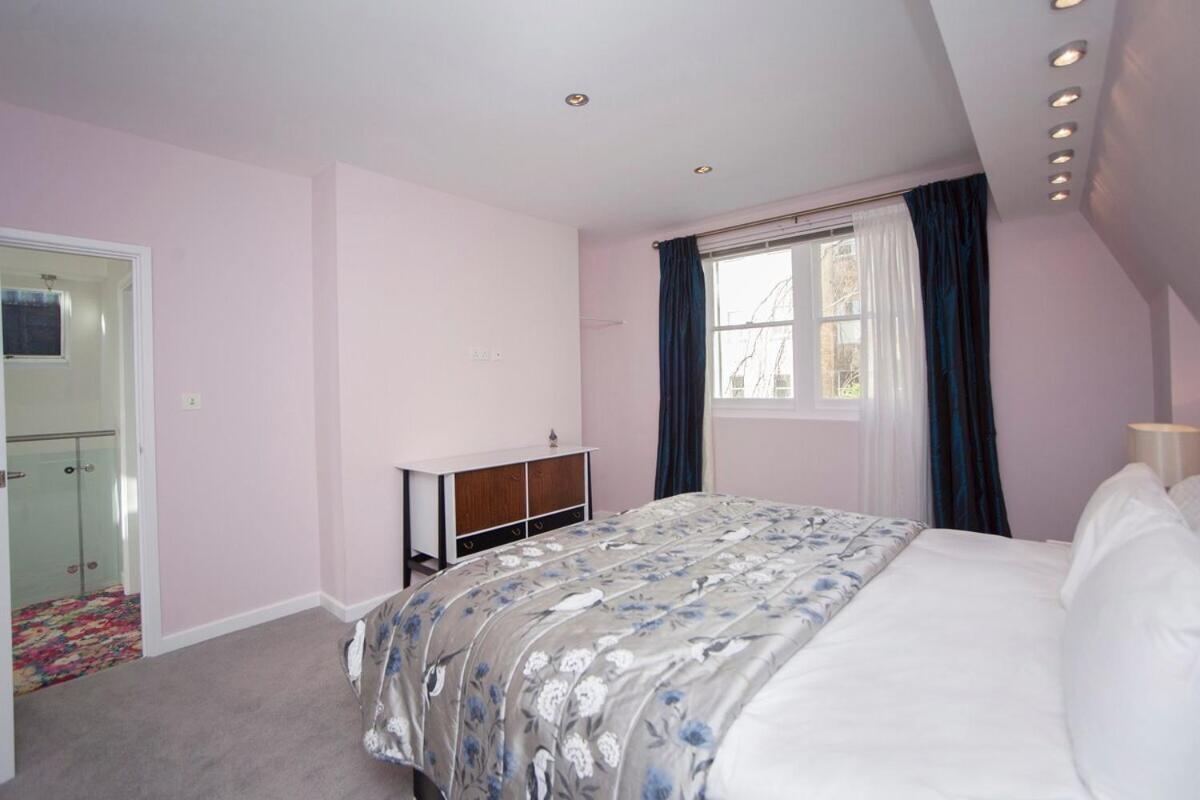 ※ Spacious Georgian Coach House & With Parking Bath Bagian luar foto